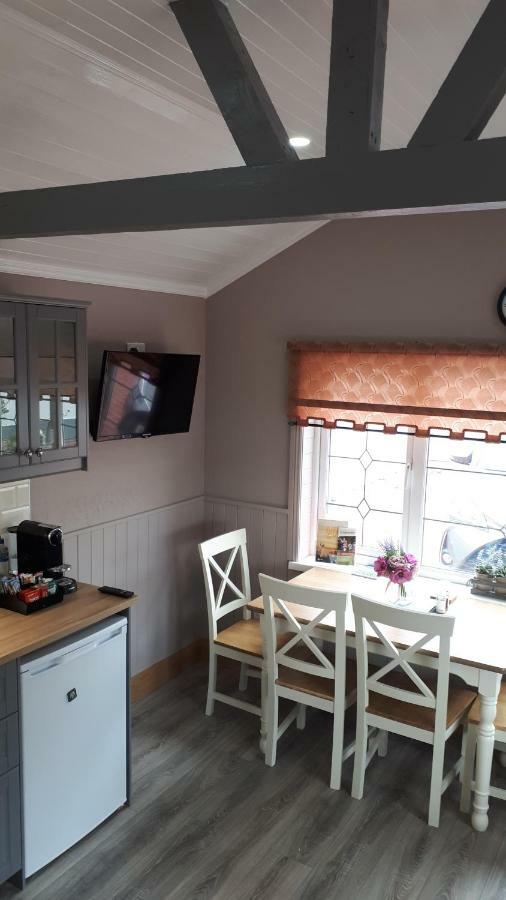 Suzies Self Catering Belmont Apartment Belmont  Екстериор снимка
