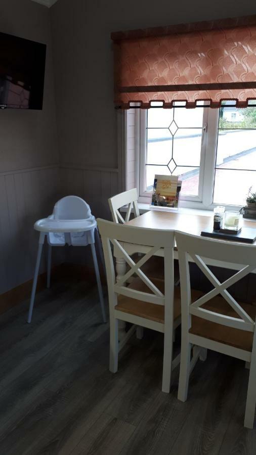 Suzies Self Catering Belmont Apartment Belmont  Екстериор снимка